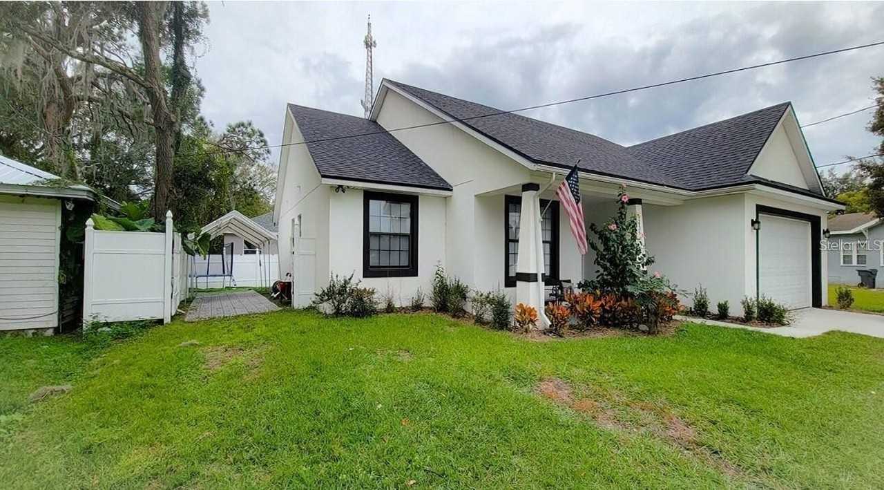 2436 Avenue D Sw - Photo 2 of 17