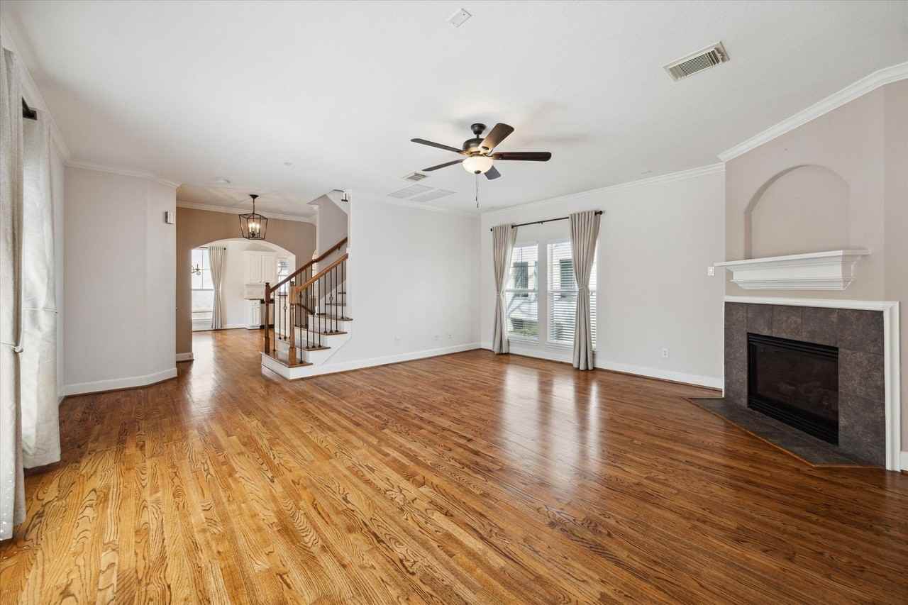 1320 Cohn St - Photo 6 of 22