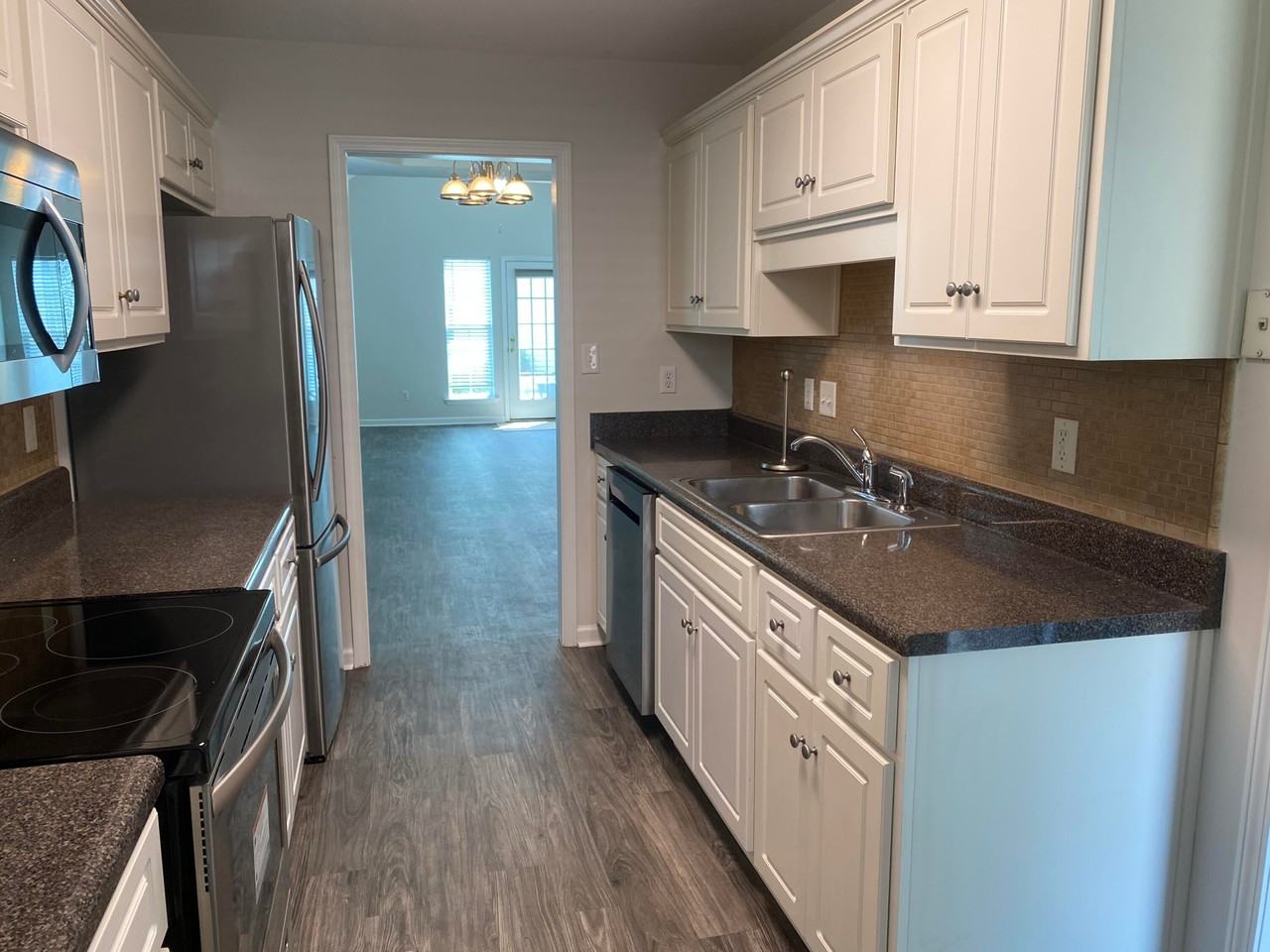 127 Photinia Dr - Photo 4 of 21