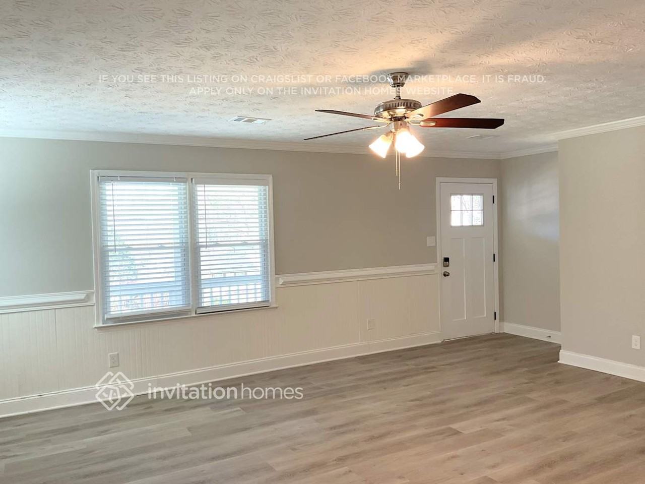 367 Summerville Dr - Photo 2 of 12