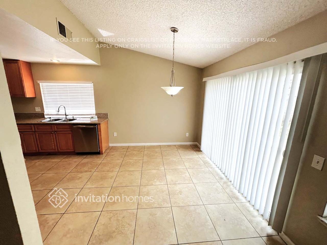 1280 Lorraine Pl - Photo 3 of 12