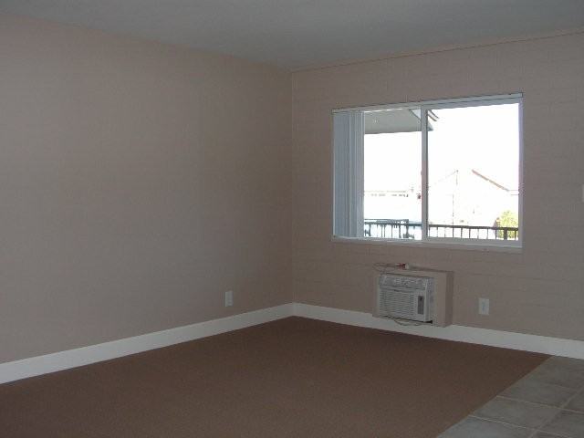650 Reno Rental Finders - 650 Monroe Street #7 - Photo 4 of 8