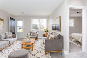 featured image of 2292 Onslow Dr