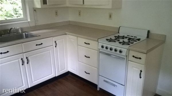 10 King Ln - Photo 3 of 10