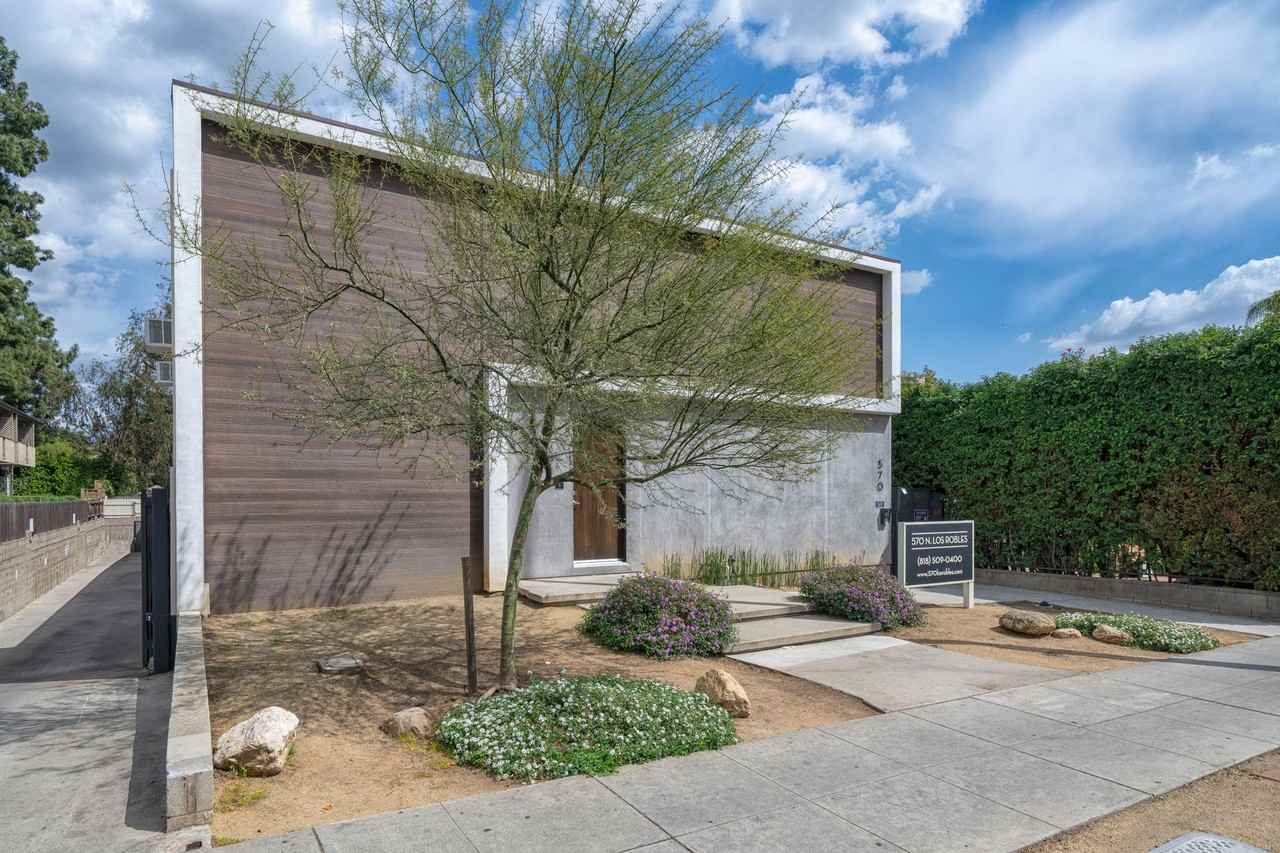 570 Los Robles - Photo 2 of 38