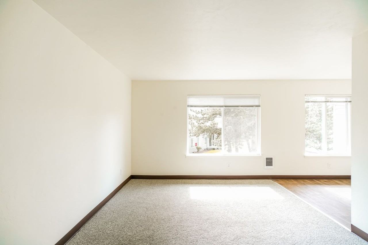 2 BEDROOM 1 BATHROOM MULTI - Photo 5 of 27