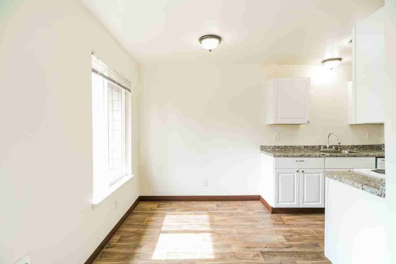 2 BEDROOM 1 BATHROOM MULTI - Photo 7 of 27