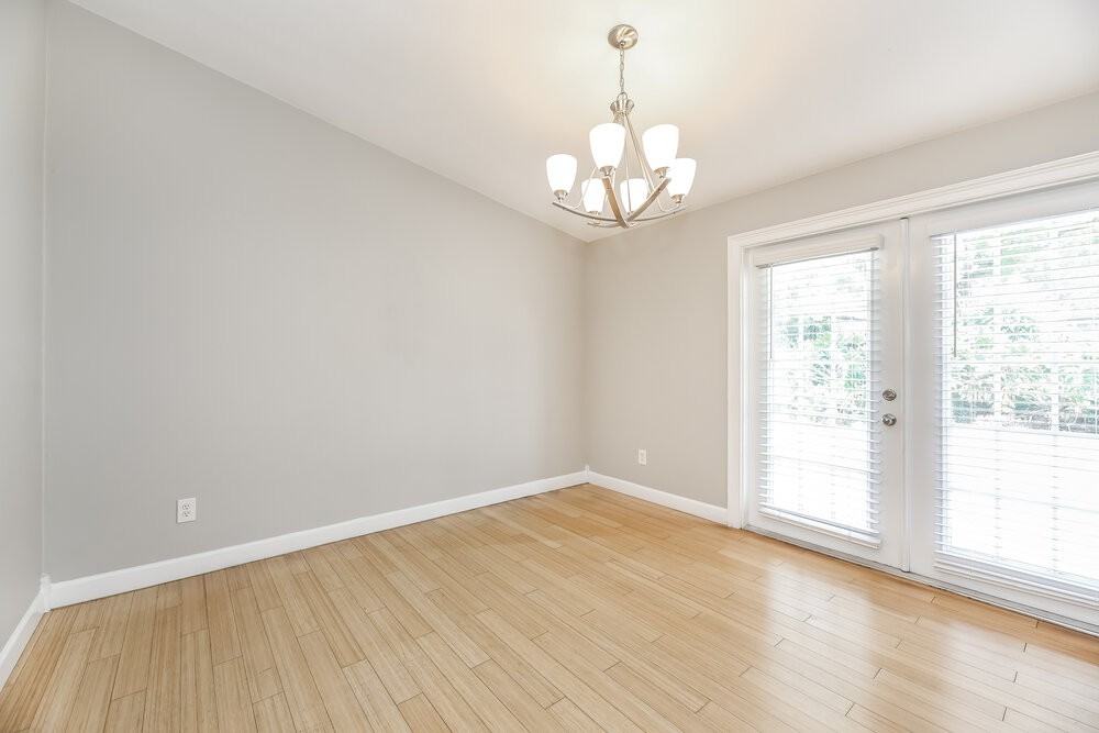 3013 Hampstead Dr - Photo 6 of 16