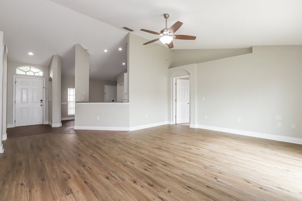 1586 Caroline Ct - Photo 5 of 16