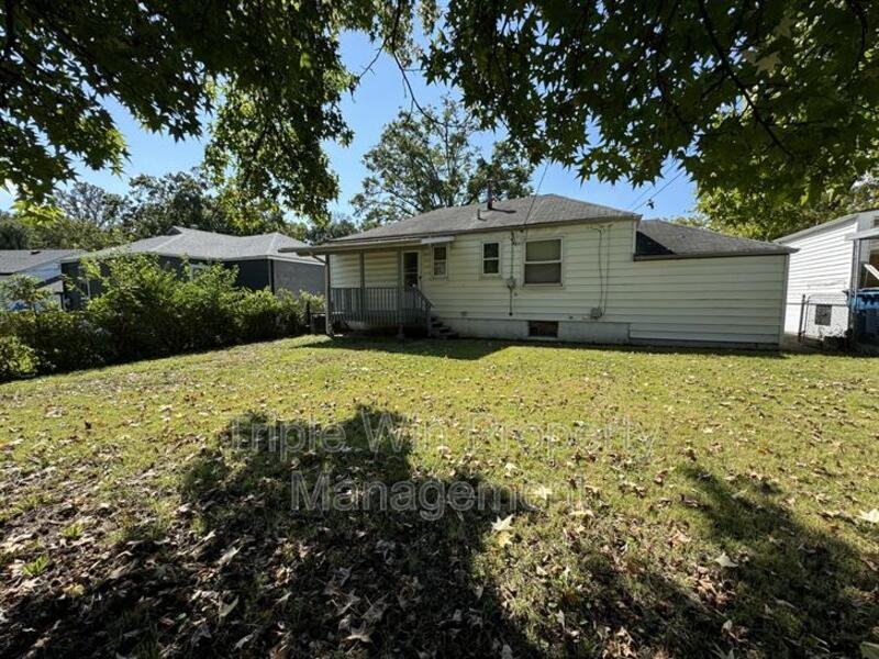 7417 Pleaseway Dr - Photo 5 of 23