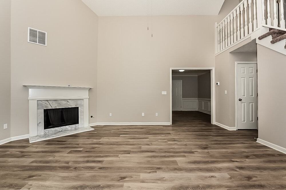 611 Longstreet Ln - Photo 4 of 19
