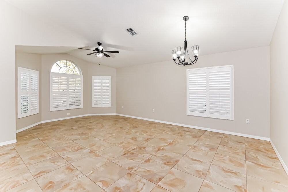 14643 Lady Victoria Blvd - Photo 4 of 16
