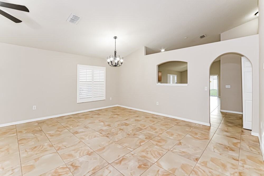 14643 Lady Victoria Blvd - Photo 6 of 16