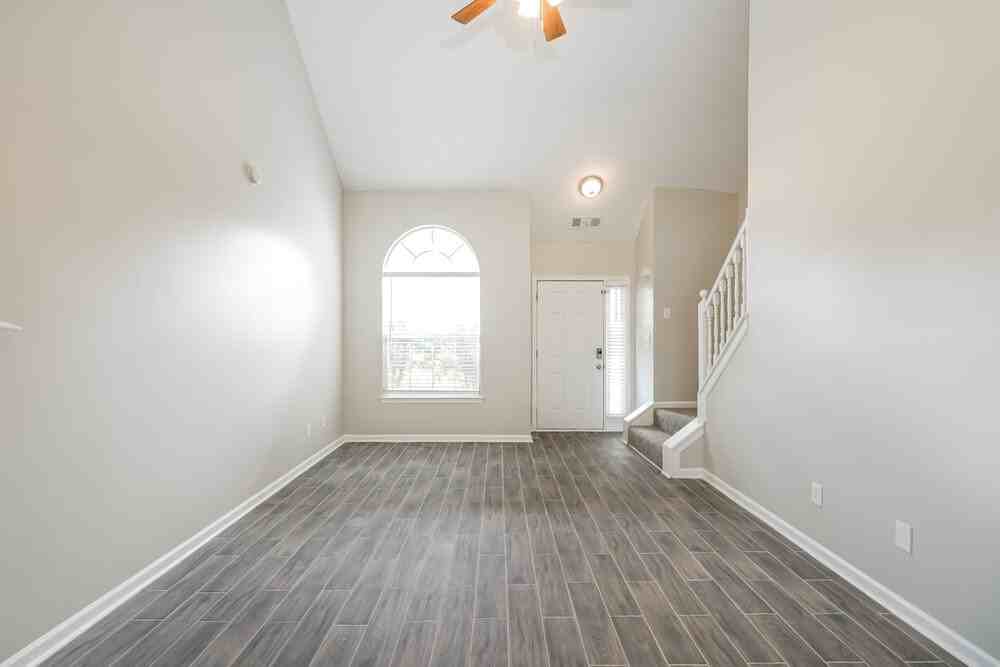 2843 Warhorse Pl - Photo 4 of 20