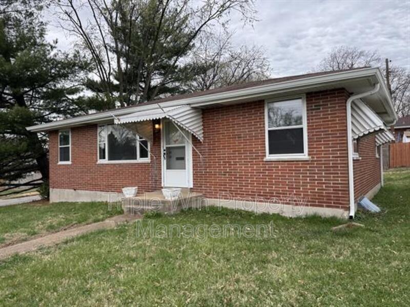 8043 Mackenzie Rd - Photo 3 of 29