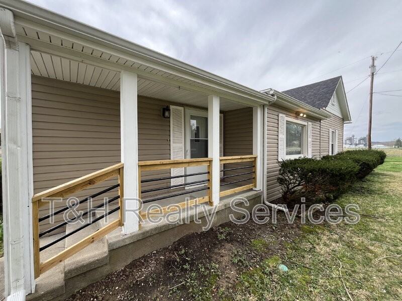 3180 Blue Bluff Rd - Photo 5 of 36