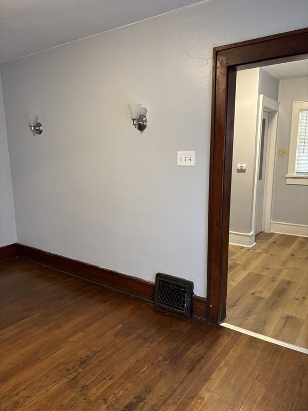 1136 N 13th St - Photo 3 of 9