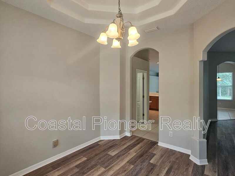 21144 Tyrell Way - Photo 7 of 33