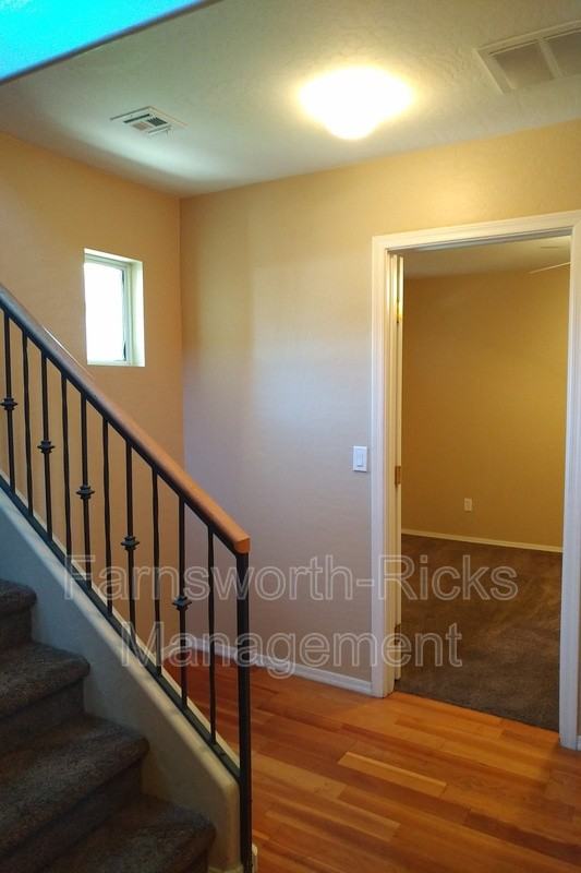 157 W Laurel Ct - Photo 3 of 14