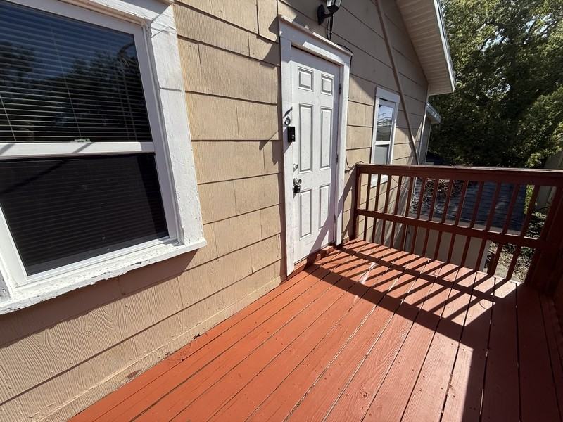 1143 Highland St N - Photo 2 of 22