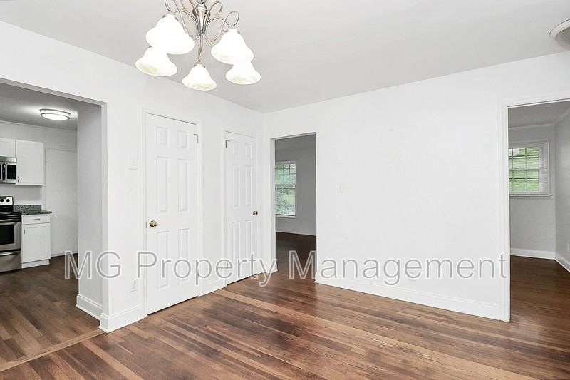 5039 Baylor Dr - Photo 5 of 20