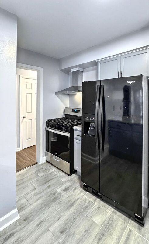 1593 Mill St - Photo 3 of 19