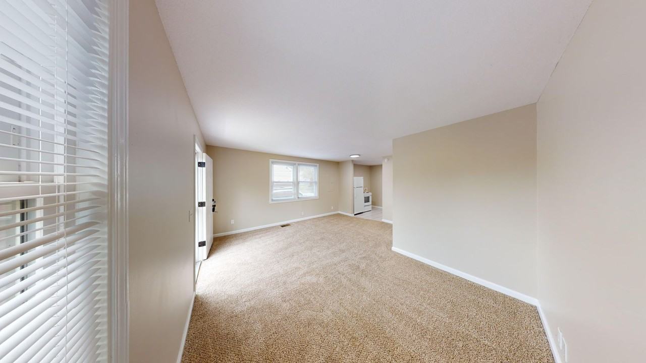 110 Valley View Cir - Photo 3 of 15