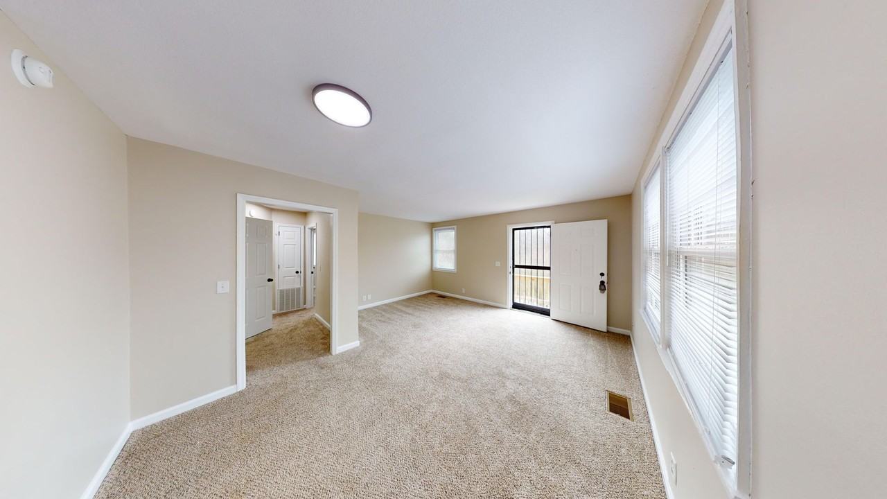 110 Valley View Cir - Photo 4 of 15