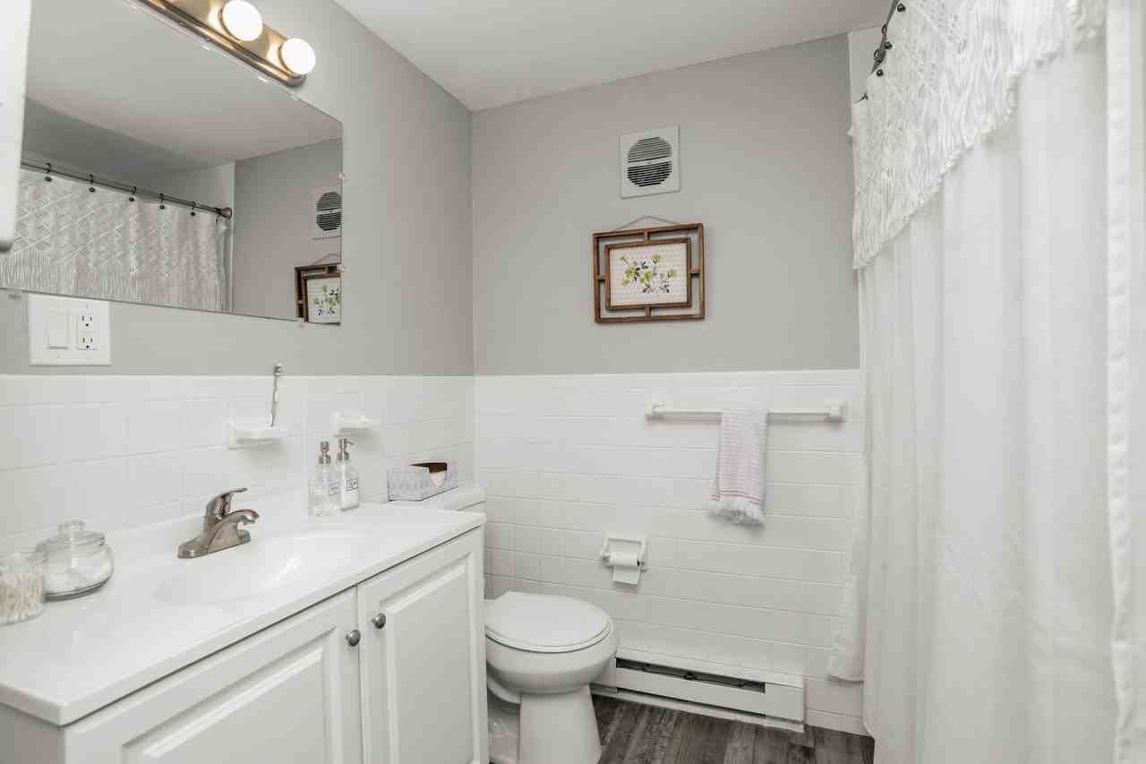 Renovated and Spacious 1BR apartment in Avon Apartments! - Photo 3 of 12