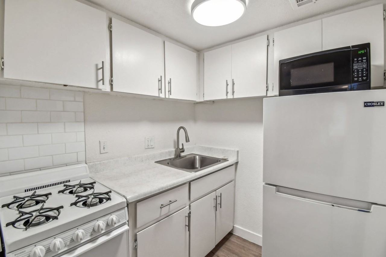 Venture on Colter - Photo 6 of 50