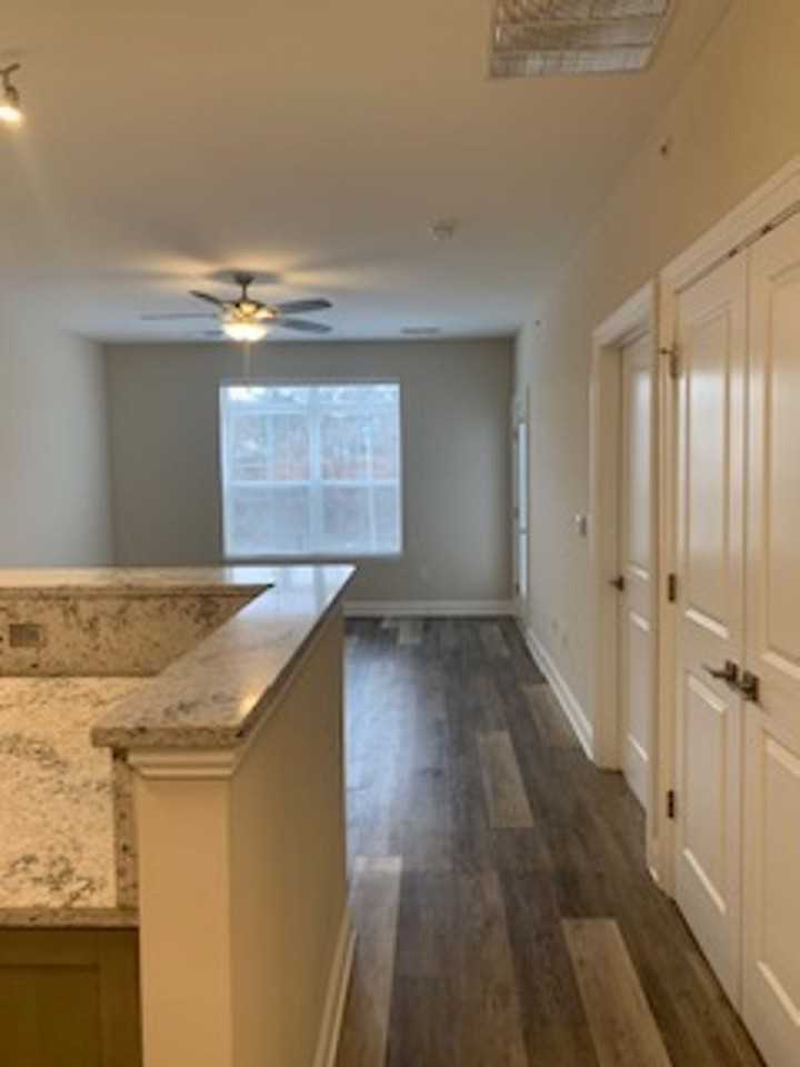 One Dutchess Luxury Waterfront 1, 2, & 3 Bedroom Apartments homes - Photo 4 of 22