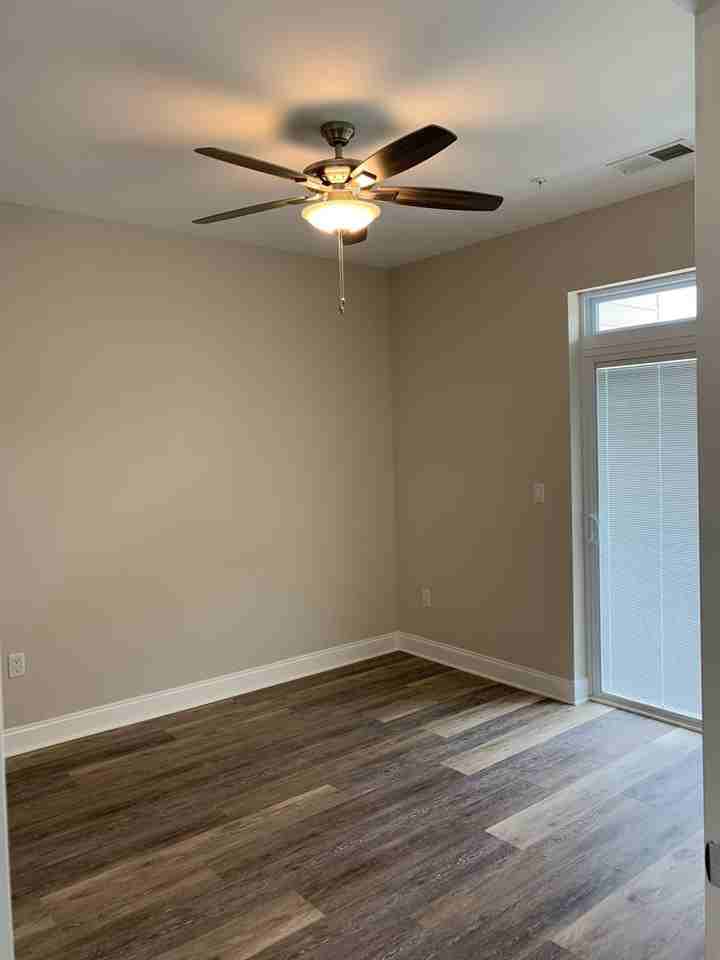 One Dutchess Luxury Waterfront 1, 2, & 3 Bedroom Apartments homes - Photo 7 of 22