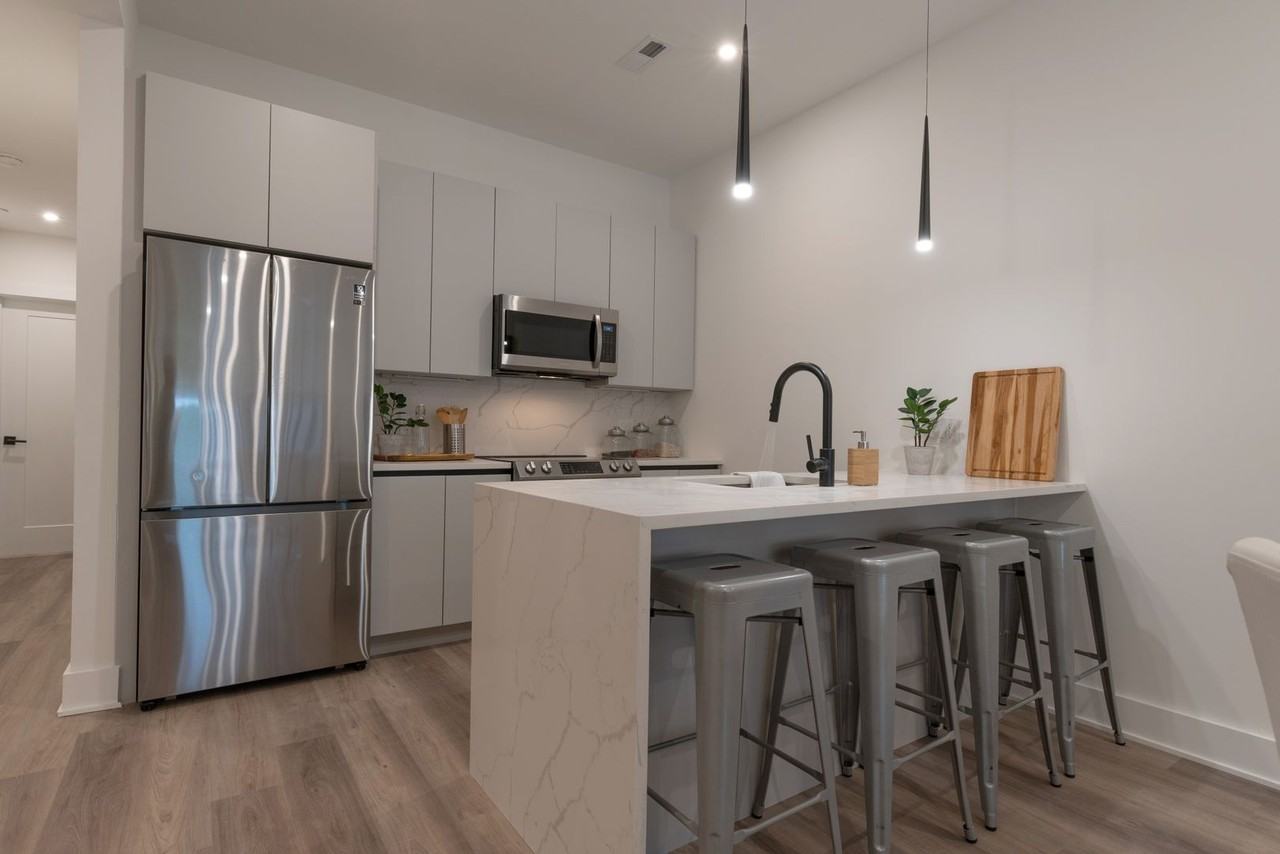 The Columbia - Photo 3 of 50