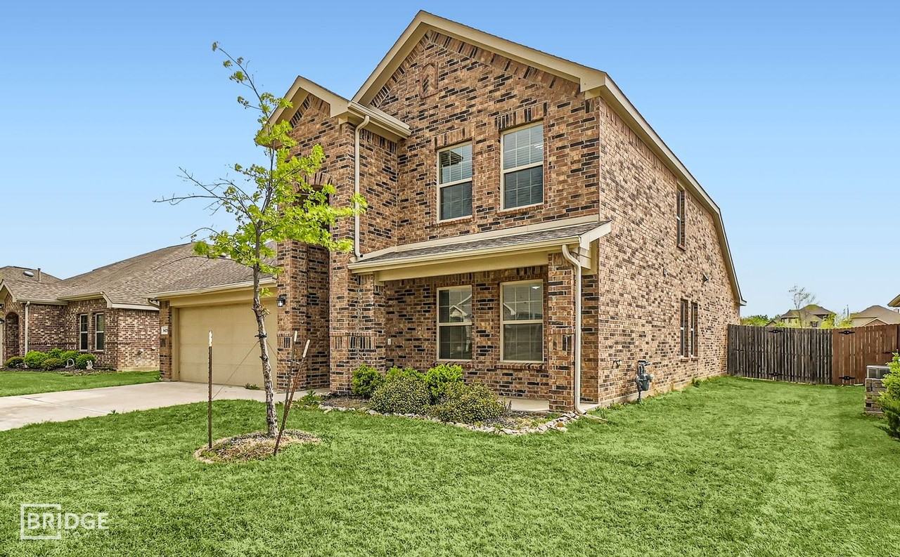 8429 Sweet Flag Ln - Photo 2 of 26