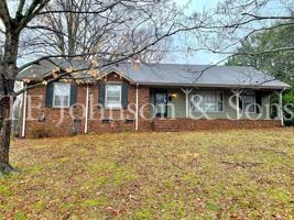 featured image of 2722 Winslow Ln