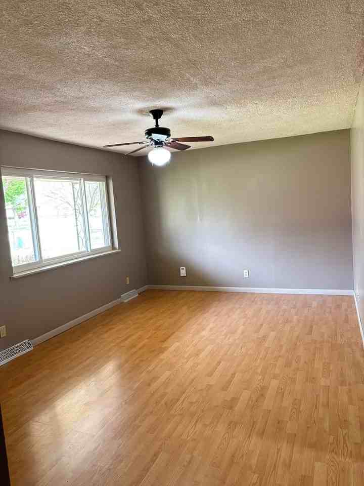 615 E Cleveland St - Photo 2 of 6