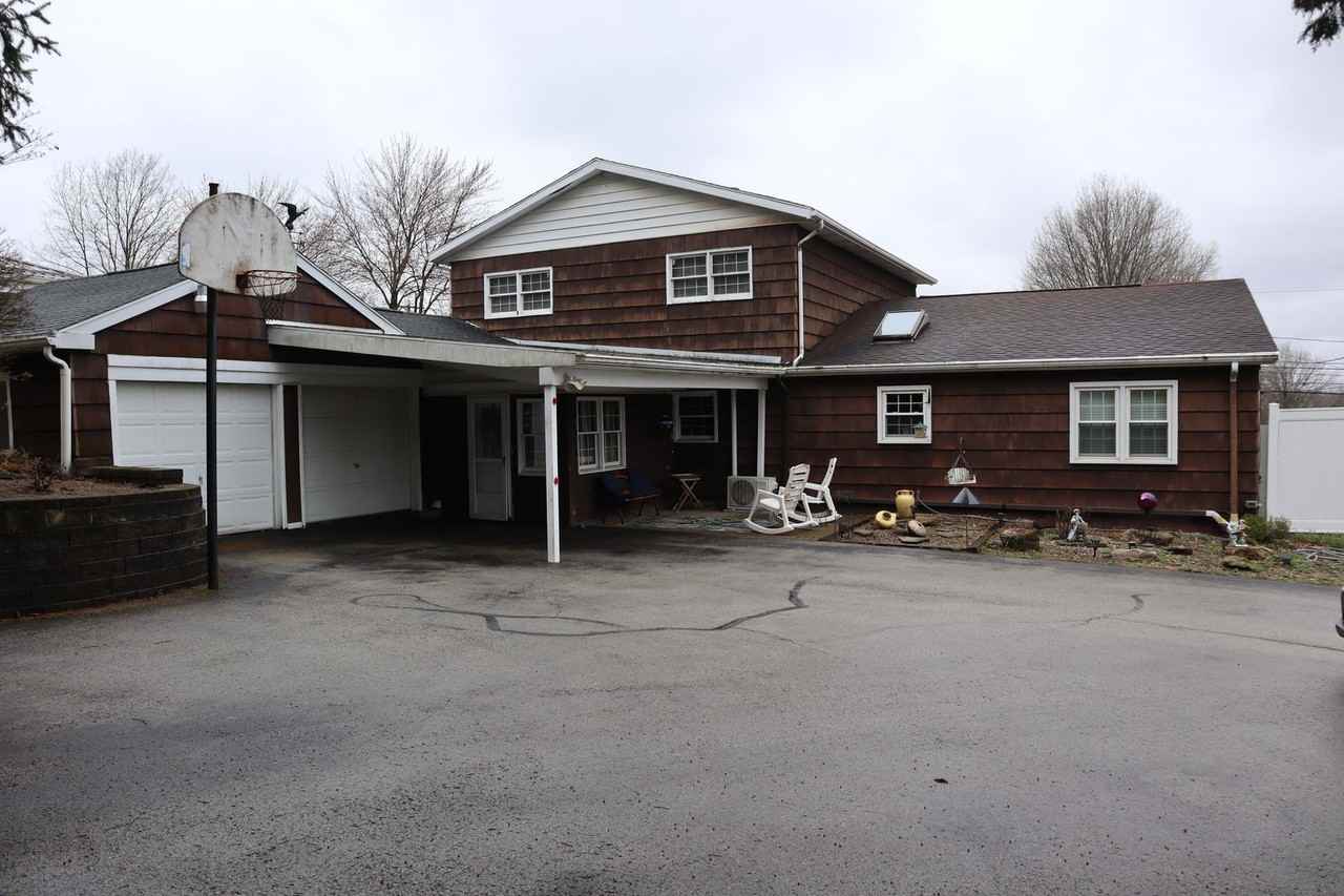 763 S 6th St - Photo 2 of 17