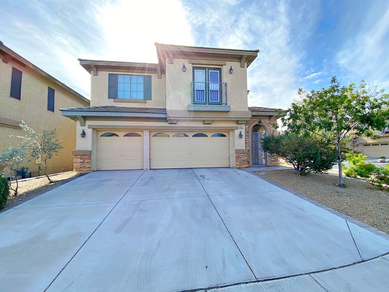 9057 Spinning Wheel Ave - Photo 2 of 47