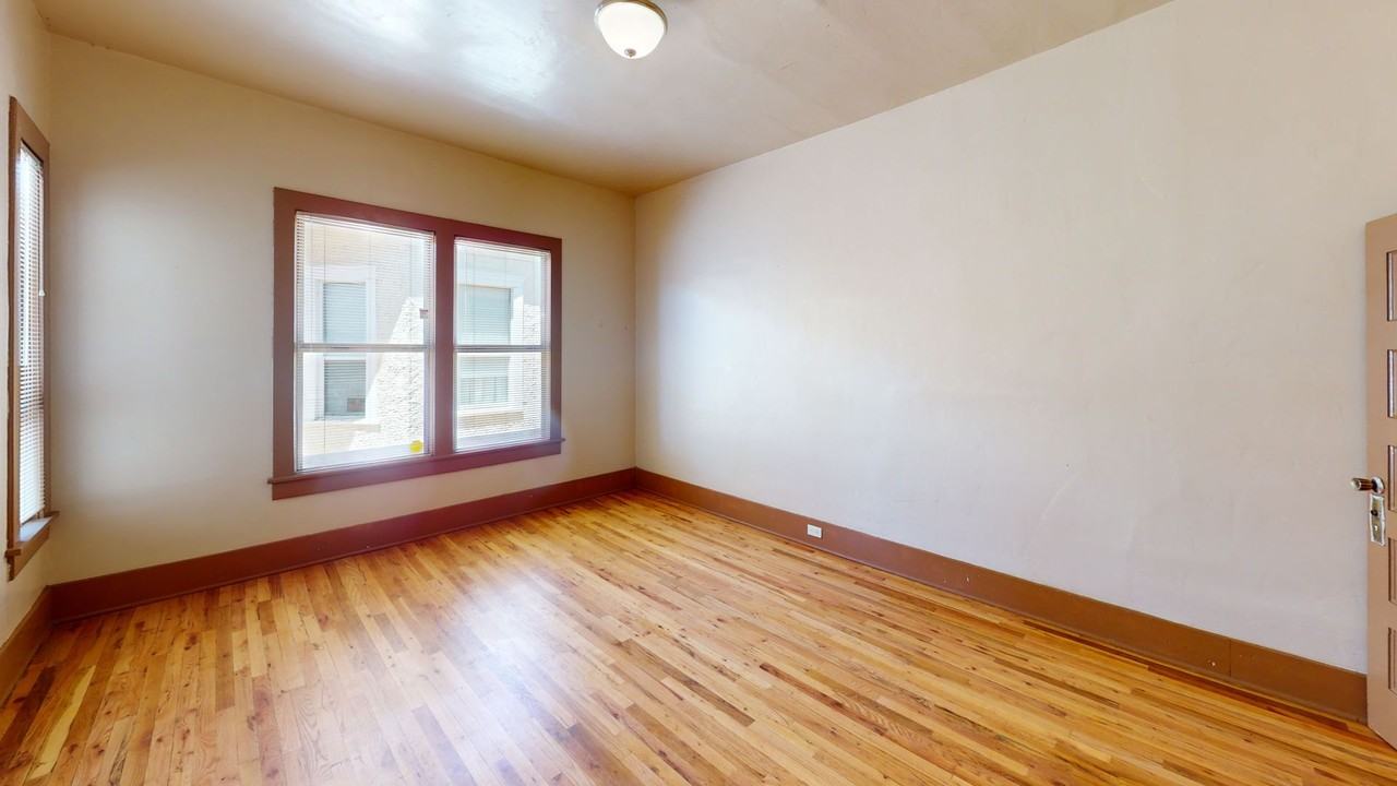 801 W Pine St - Photo 2 of 17