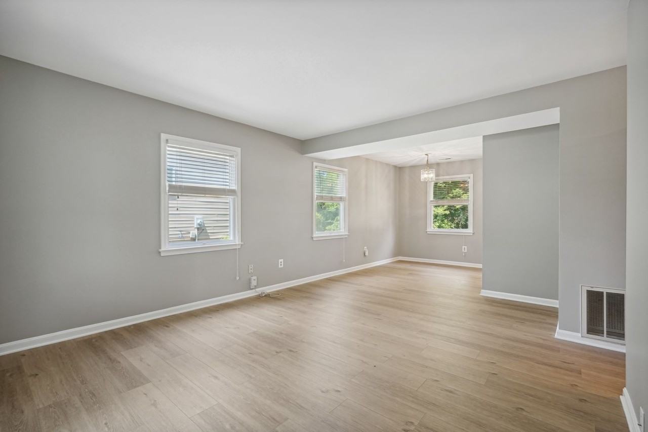 2023 Griffith Rd - Photo 2 of 26