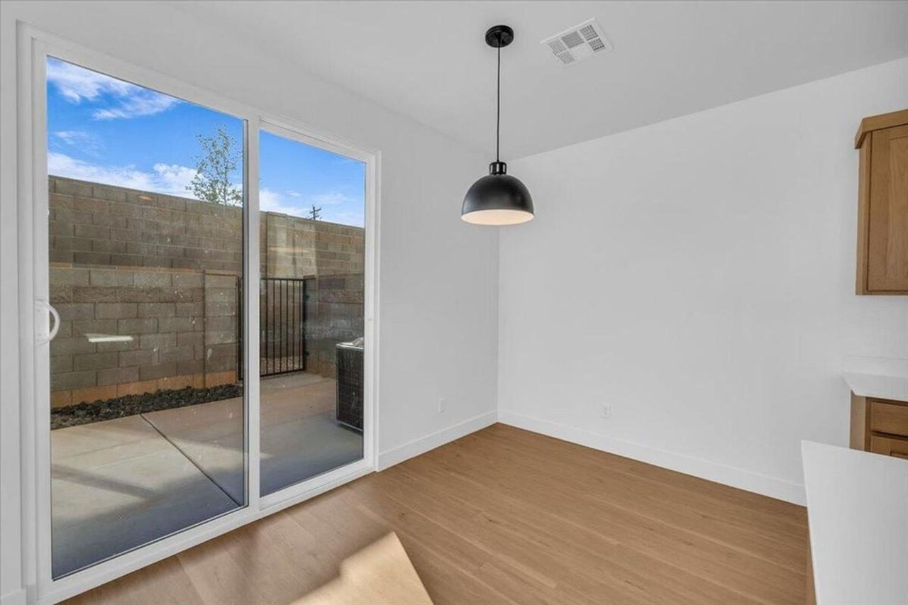 464 E Heritage Place Dr - Photo 5 of 13