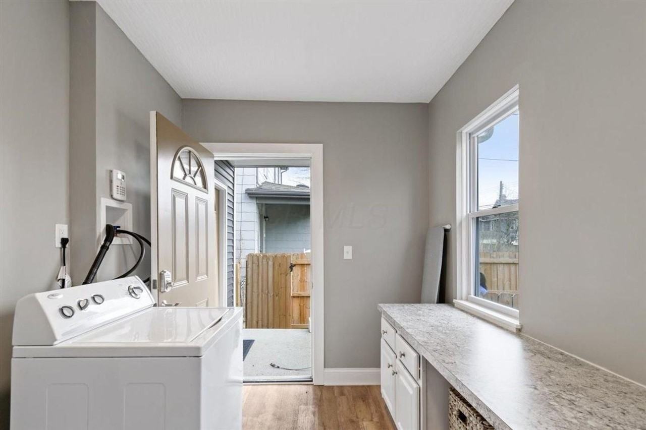 Avondale Ave - Photo 4 of 26