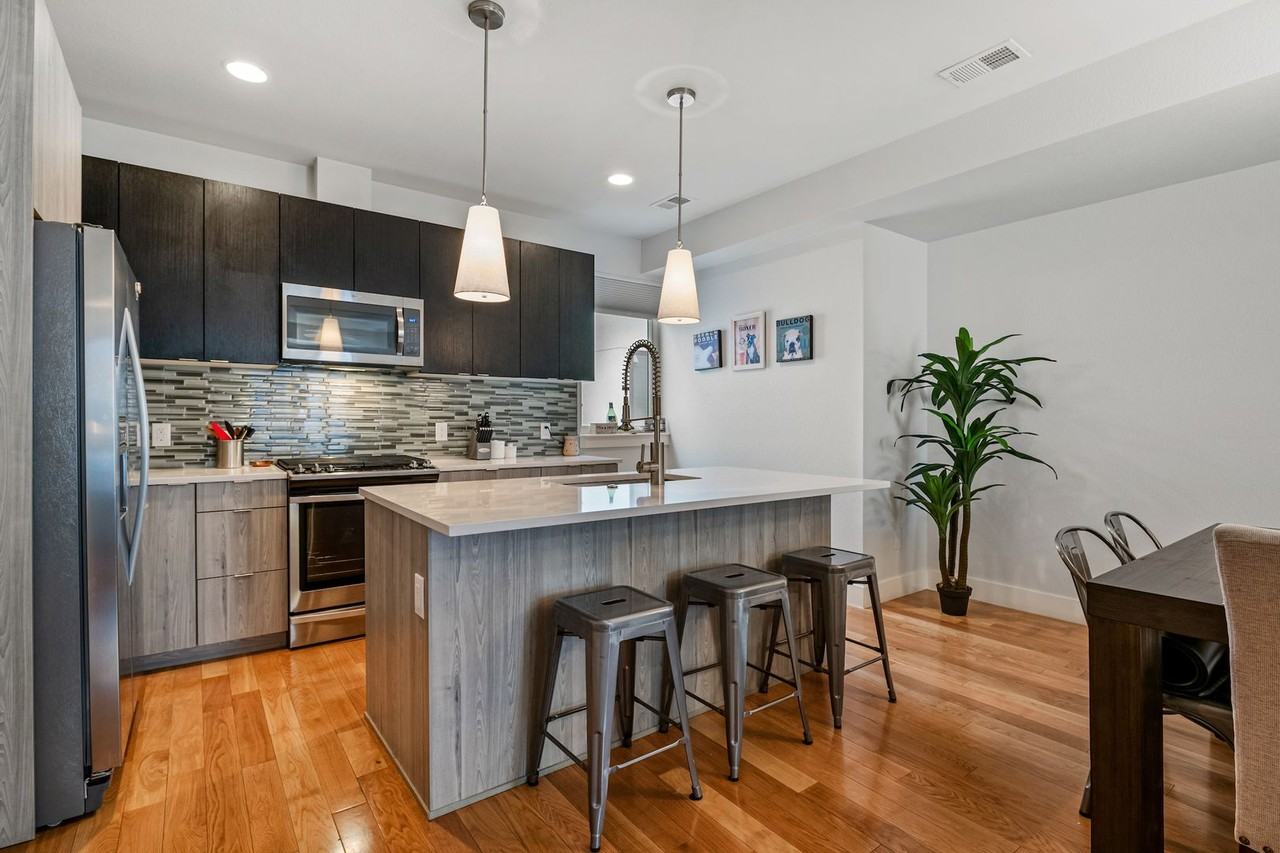 1821 Irving St #104 - Photo 7 of 23