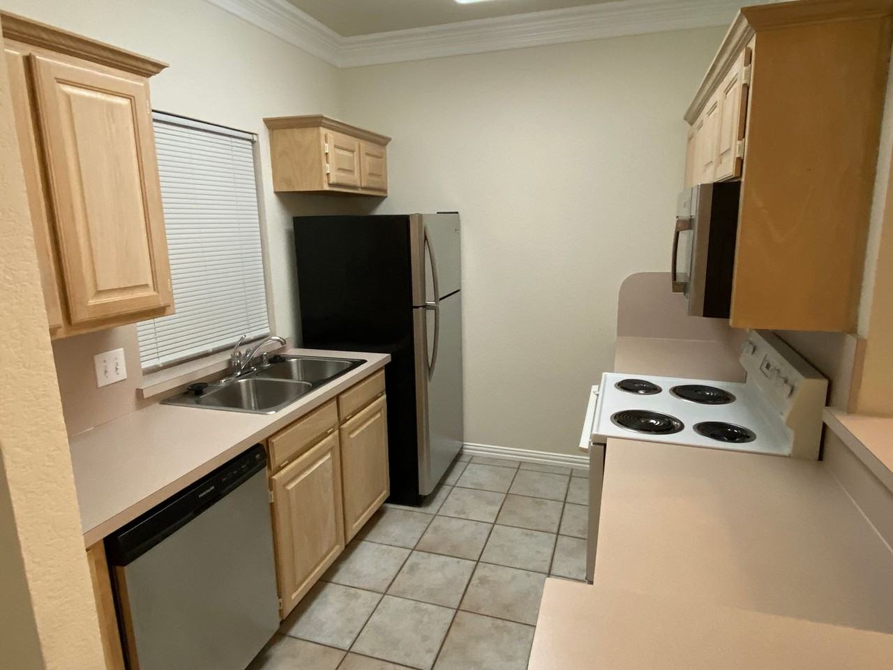 201 First St #102 - Photo 6 of 17