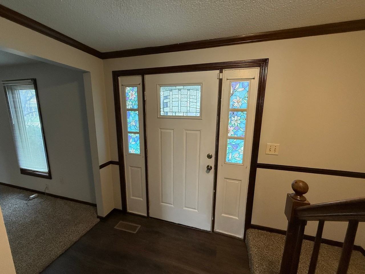 7007 Tanbark Ln - Photo 2 of 31