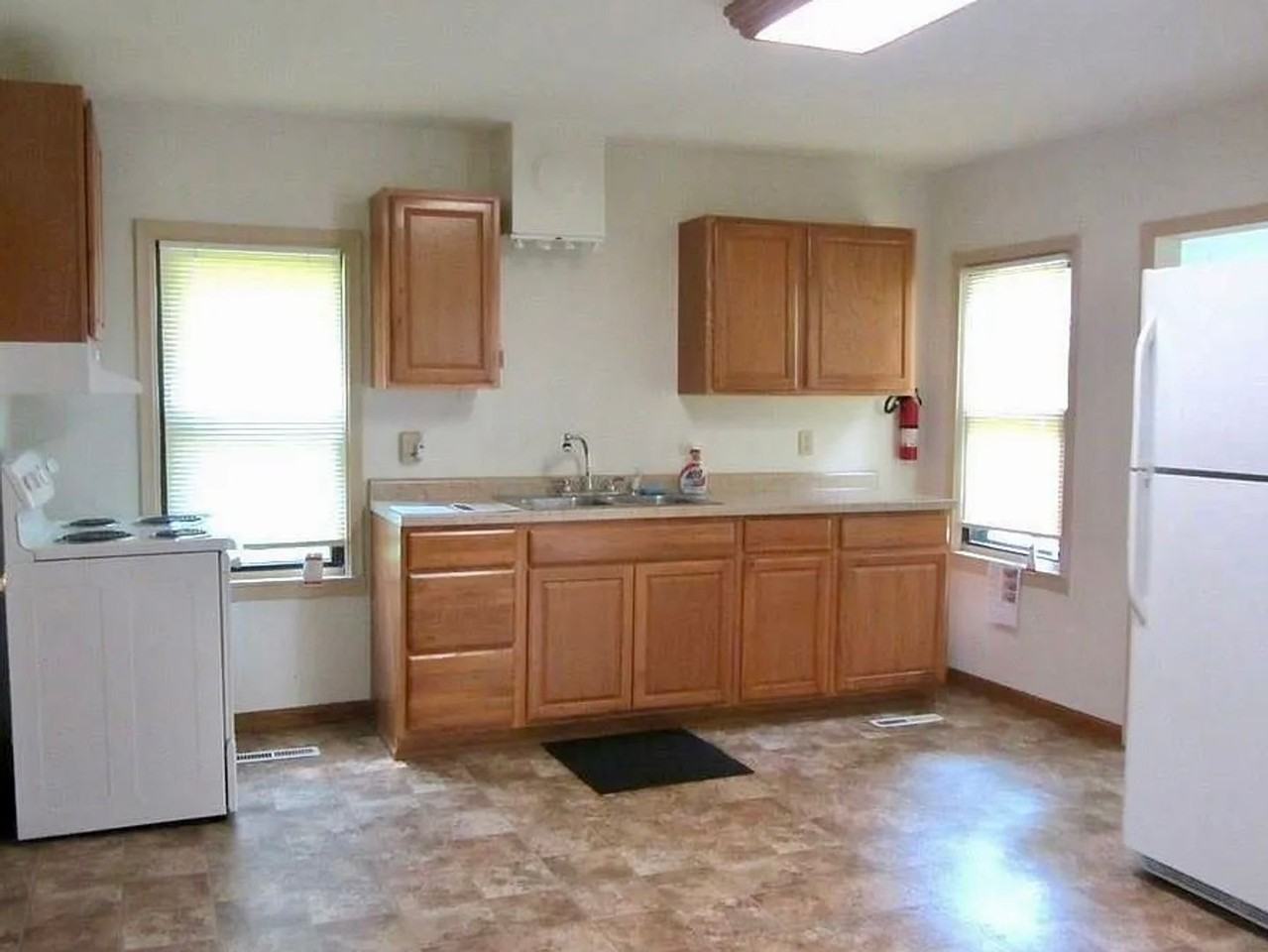 1310 Old Minnesota Ave - Photo 2 of 11