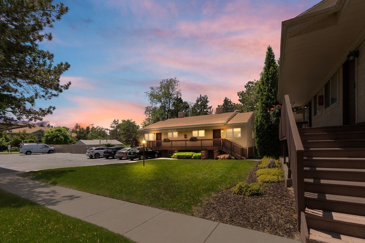 Cozy Millcreek Location! - Photo 6 of 9