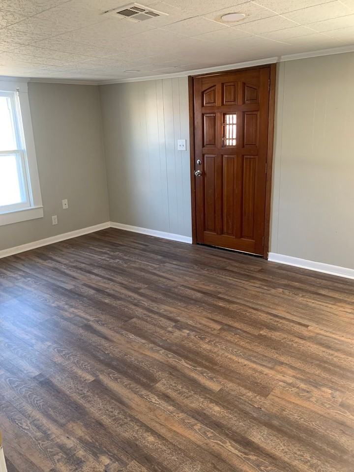 817 Park Ave - Photo 2 of 11