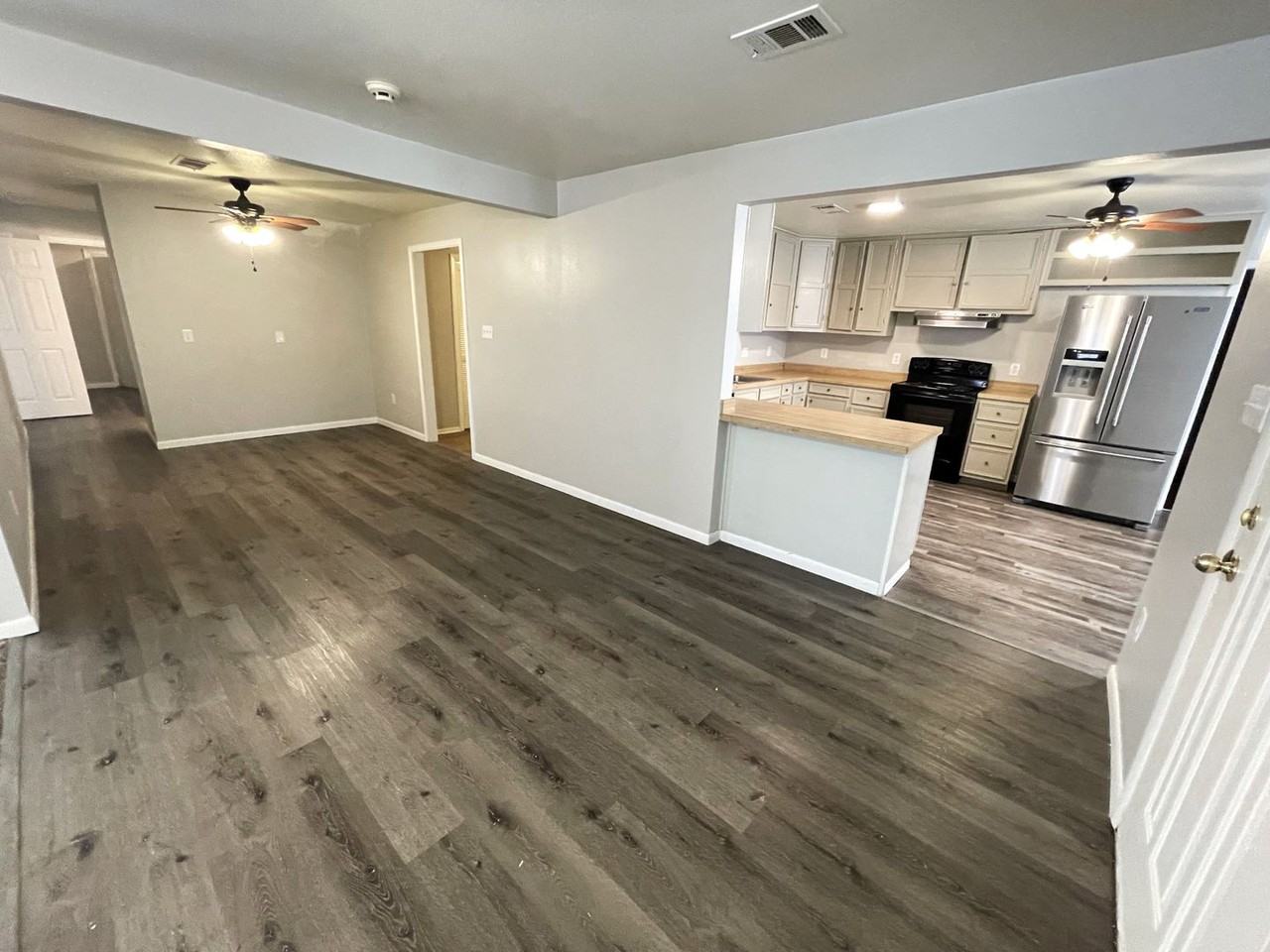 120 Bailey Ave - Photo 3 of 19