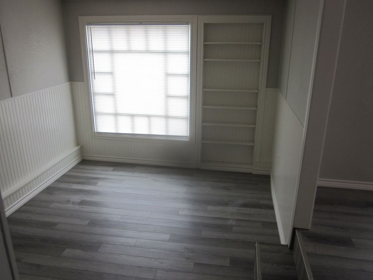 4216 S Hughes St - Photo 3 of 9